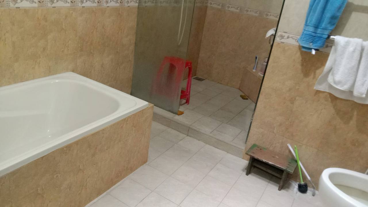 Dijual Rumah Besar 2 Lantai Lokasi di Kawasan Premium Rungkut Asri Timur Surabaya Timur - Thumbnail 5