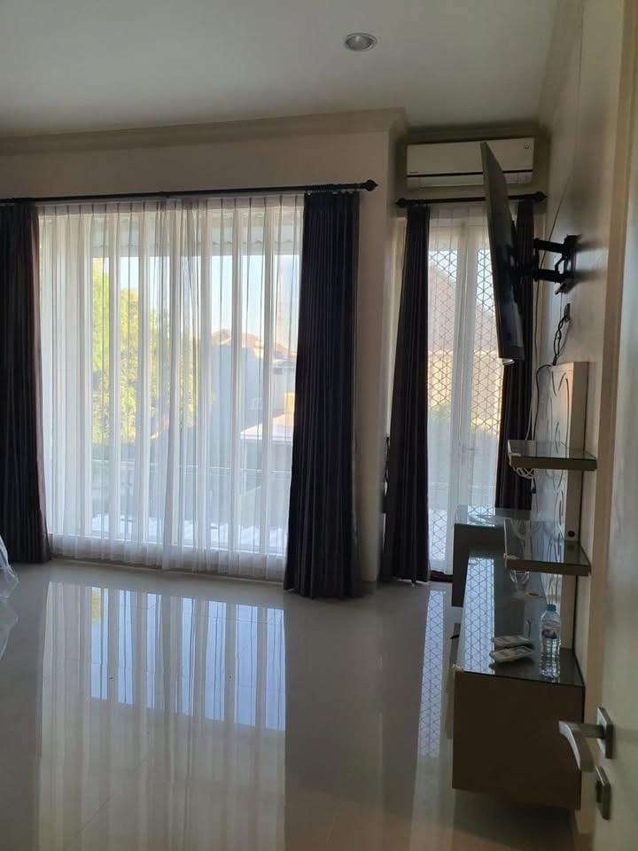 Dijual Rumah Mewah 2 Lantai Furnished Eastwood Citraland Surabaya Barat - Thumbnail 4