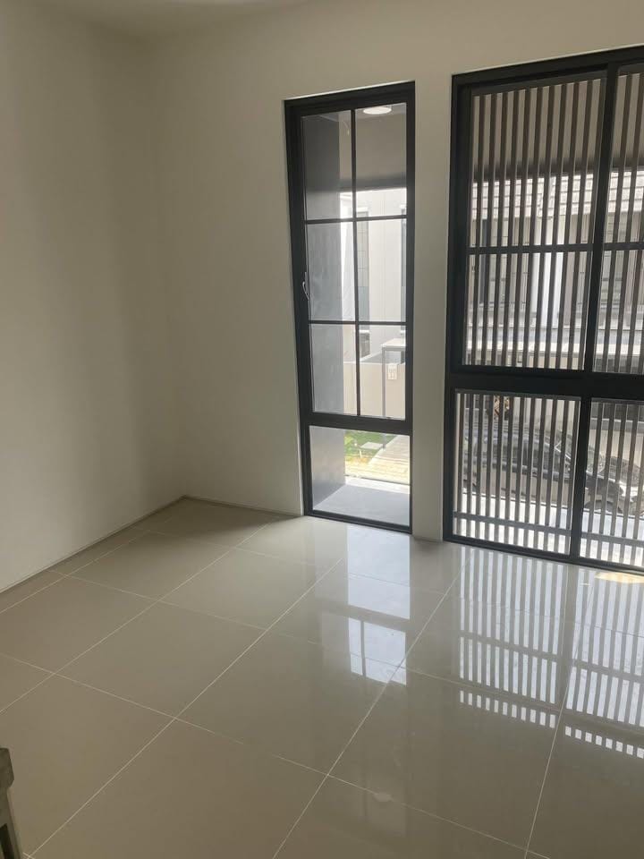 Dijual Rumah Baru 2 Lantai Amesta Living by Intiland Gunung Anyar Surabaya - Thumbnail 2