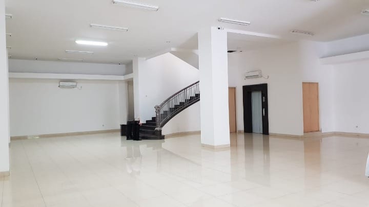 Dijual Gedung 3 Lantai  Lokasi Strategis di Raya Jemursari Surabaya Selatan - Thumbnail 2