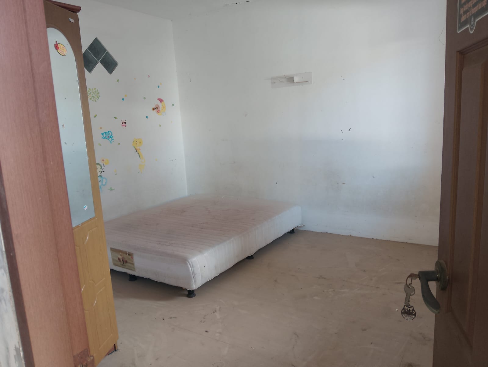 Dijual Rumah Kost 3 Lantai Strategis di Perumahan Gunung Sari Indah Surabaya Selatan - Thumbnail 4