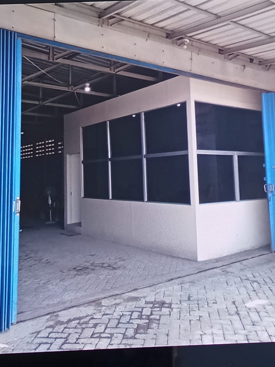 Dijual Gudang dan Toko Siap Huni di Jalan Raya Semambung Driyorejo Gresik - Thumbnail 4