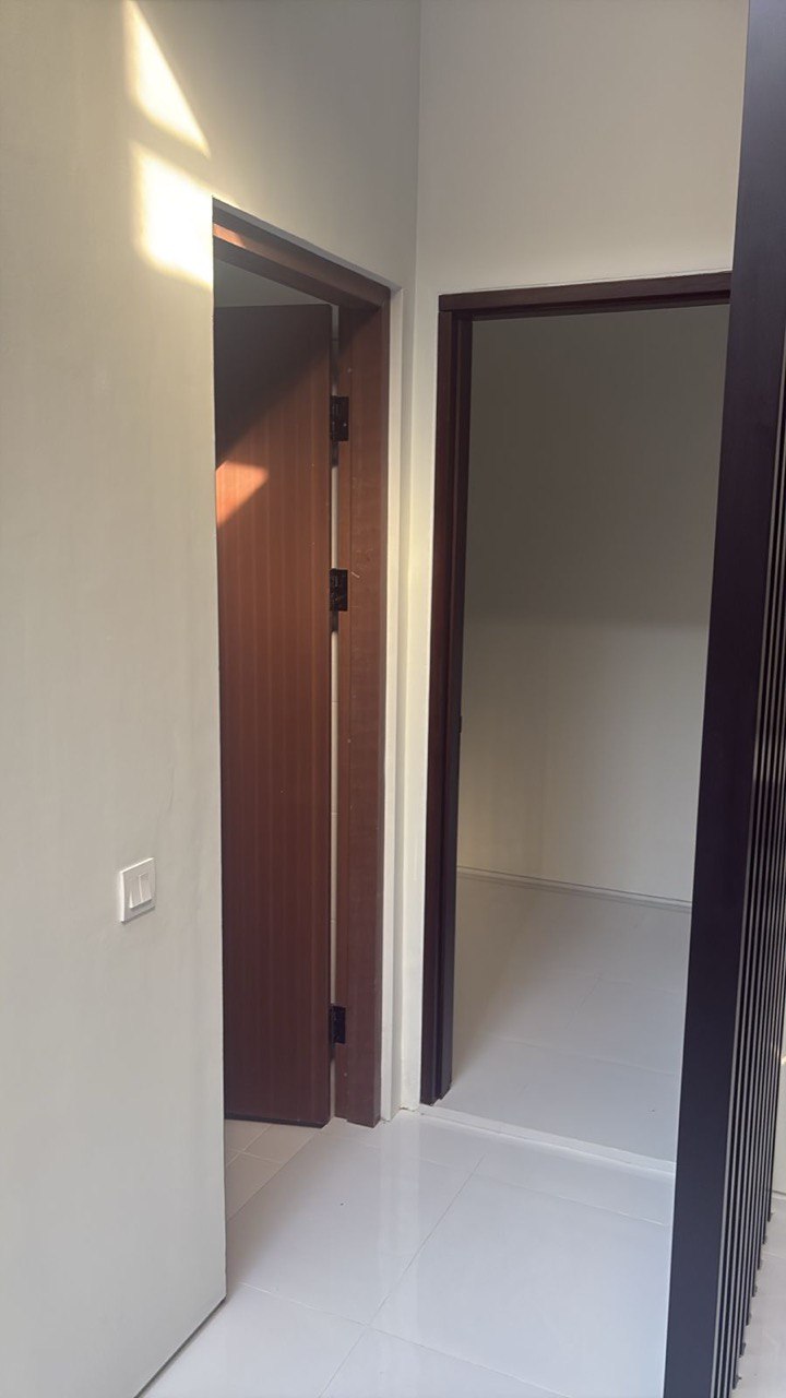 Disewakan Rumah Baru Gress di District 9 Citraland Surabaya Barat - Thumbnail 2