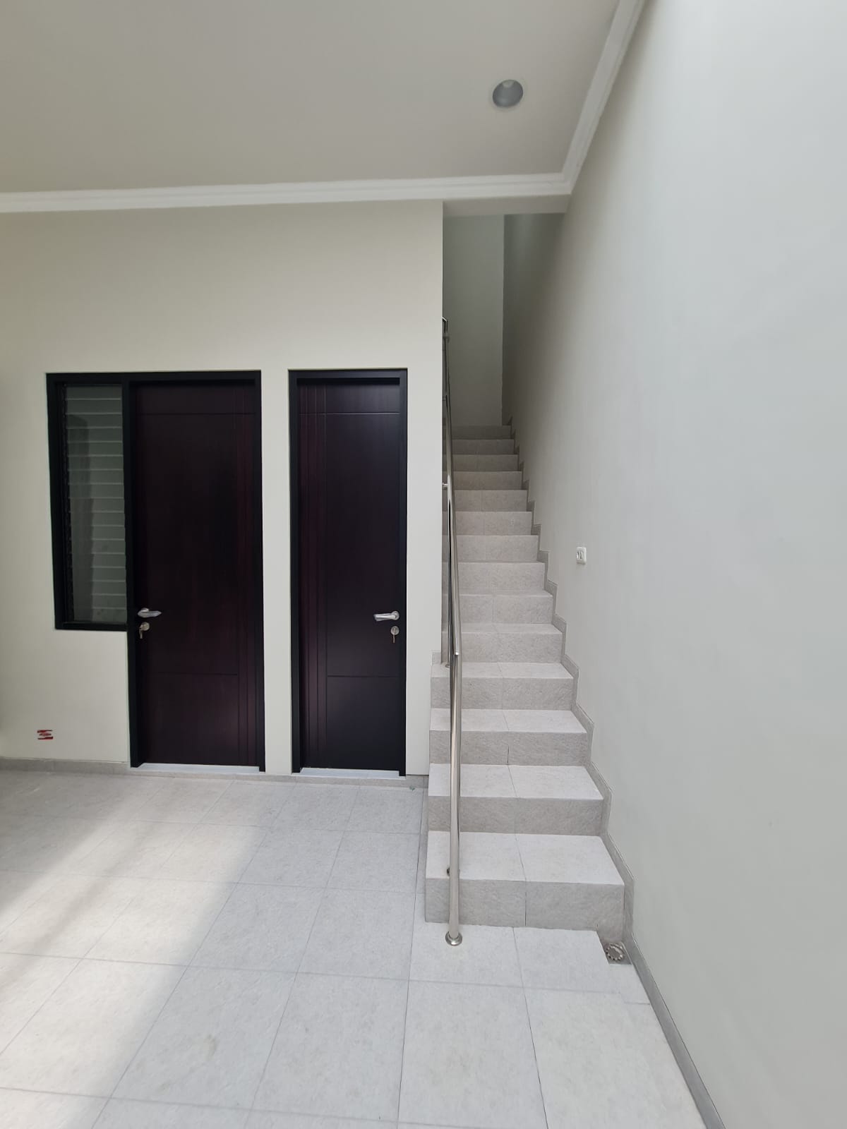 Disewakan Rumah Baru Siap Huni Darmo Permai Dekat Hr Mohammad Surabaya Barat - Thumbnail 6