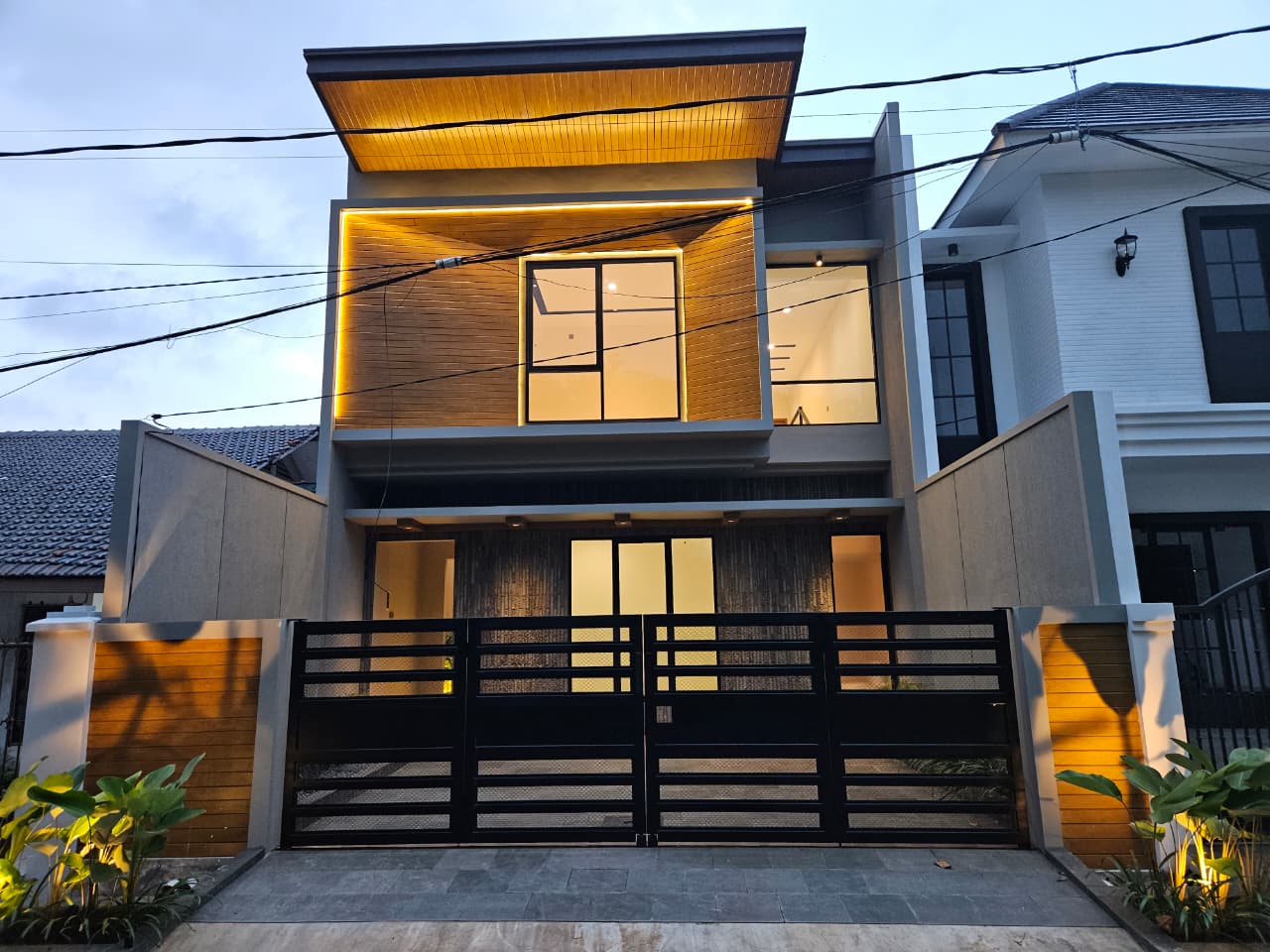 Dijual Rumah Minimalis Modern di Rungkut Asri Surabaya Selatan - Image 1