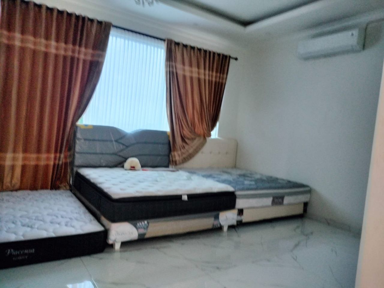 Dijual Rumah Mewah Strategis di Jalan Cempaka Jogotrunan Lumajang - Thumbnail 7