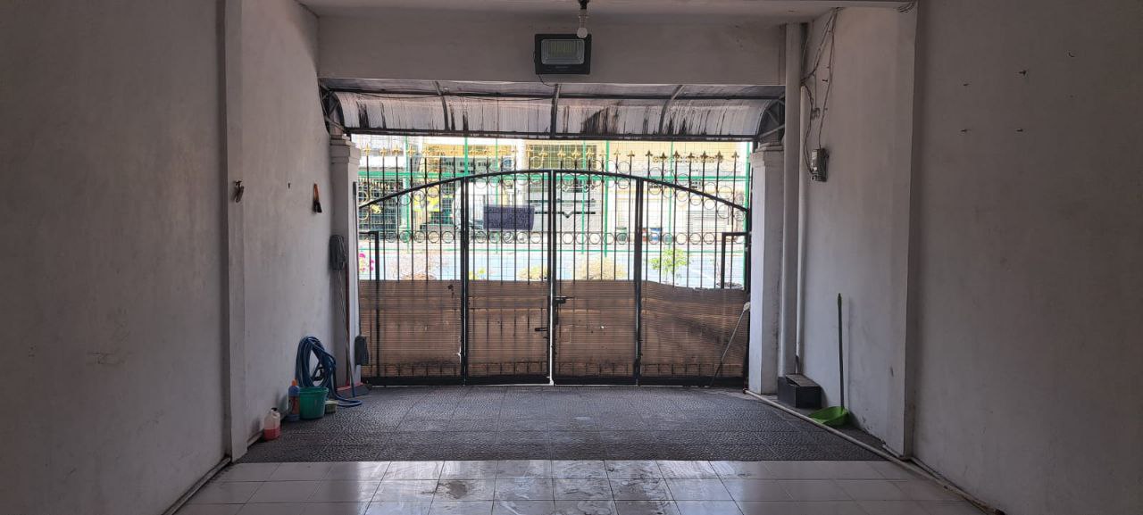 Dijual Rumah 2 Lantai Strategis Siap Huni di Ngagel Mulyo Surabaya Selatan - Thumbnail 4