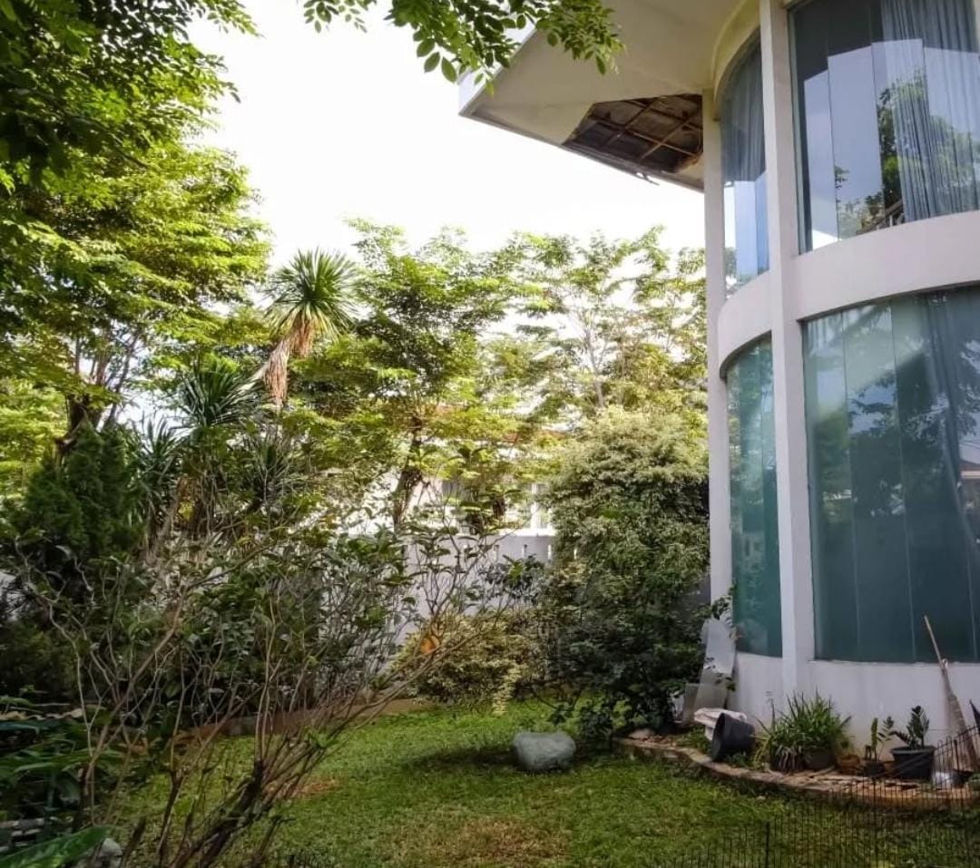 Dijual Rumah Mewah 2 Lantai Lokasi di Taman Kebon Jeruk Jakarta Barat - Thumbnail 7