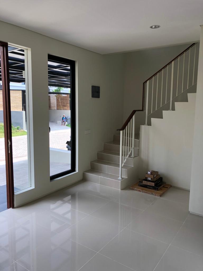 Dijual Cepat Rumah Siap Huni Northwest Hill Citraland Surabaya Barat - Thumbnail 3