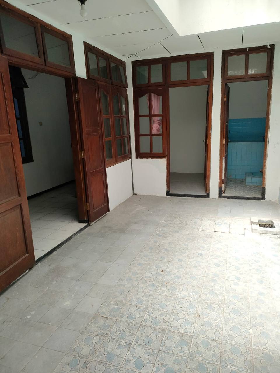 Dijual /disewakan Rumah 2 Lantai di Simpang Darmo Permai Selatan Surabaya Barat - Thumbnail 2