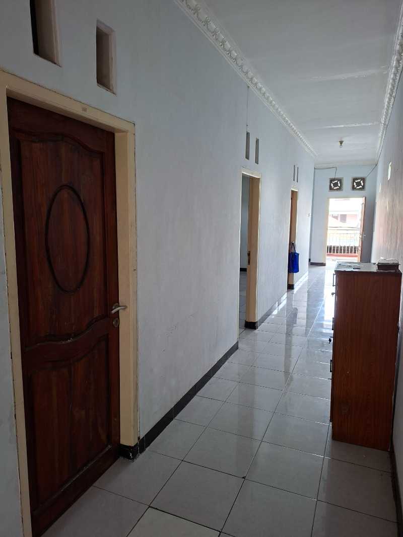 Disewakan Rumah Usaha 2 Lantai Siap Huni di Petemon Barat Surabaya Barat - Thumbnail 3