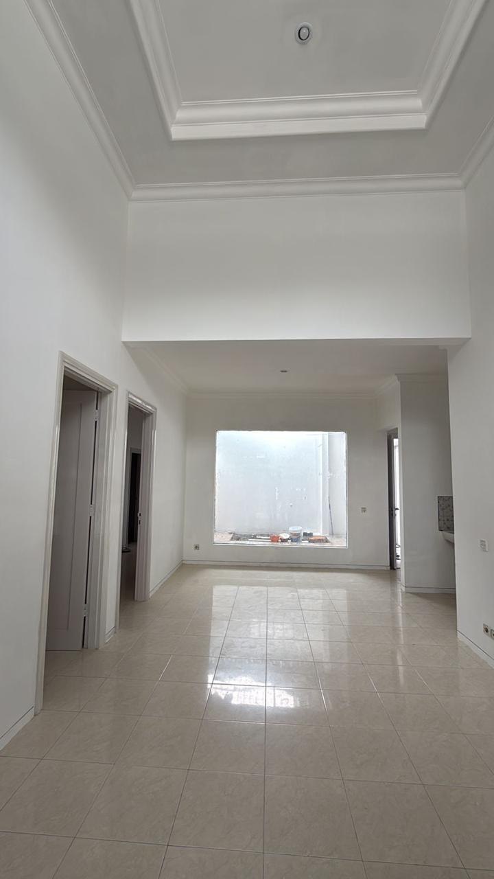 Dijual Rumah Strategis di Palma Classica Citraland Surabaya Barat - Thumbnail 3