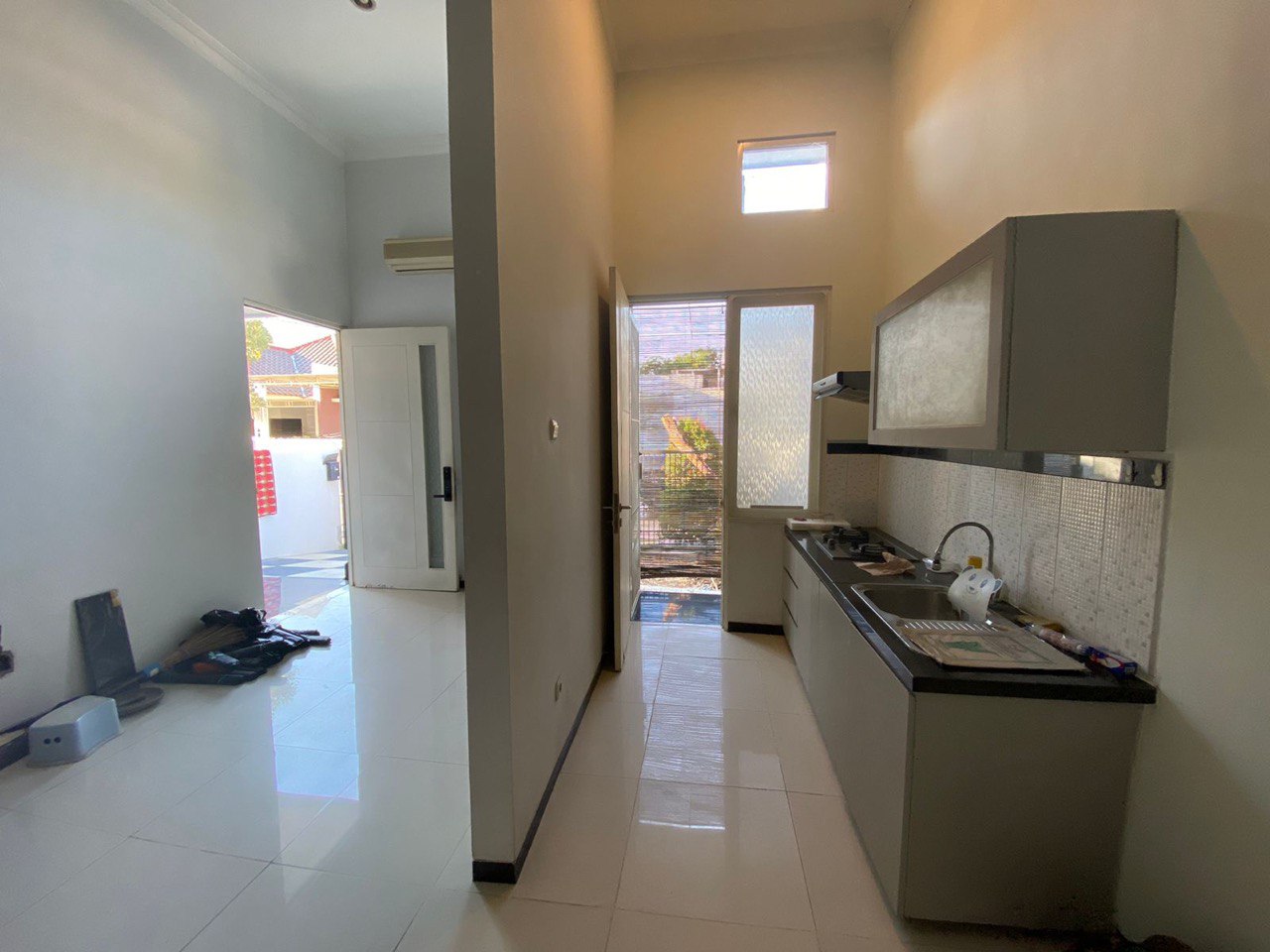 Dijual Rumah Terawat di Bukit Palma Citraland Surabaya Barat - Thumbnail 2