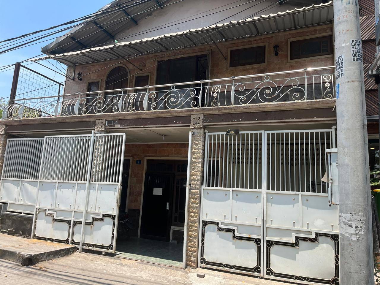 Disewakan Rumah Usaha Raya MERR / Ir. Soekarno Lokasi Komersial Strategis Surabaya Timur - Image 1