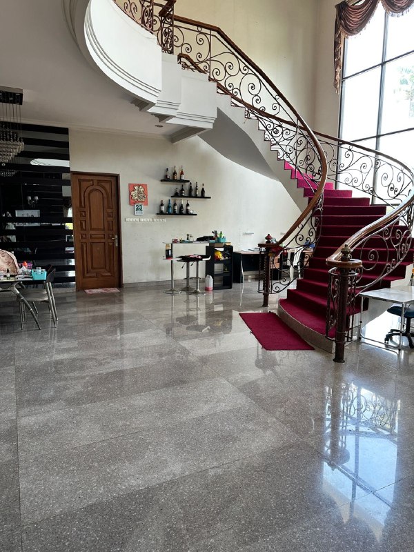 Dijual Rumah Mewah Full Furnished Siap Huni di Araya Surabaya Timur - Thumbnail 2