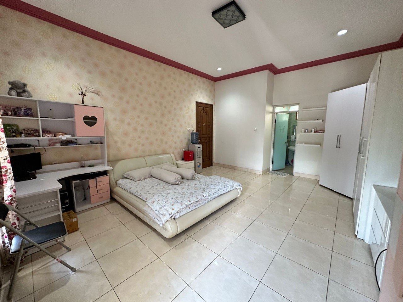 Dijual Rumah Mewah Full Furnished Siap Huni di Araya Surabaya Timur - Thumbnail 6