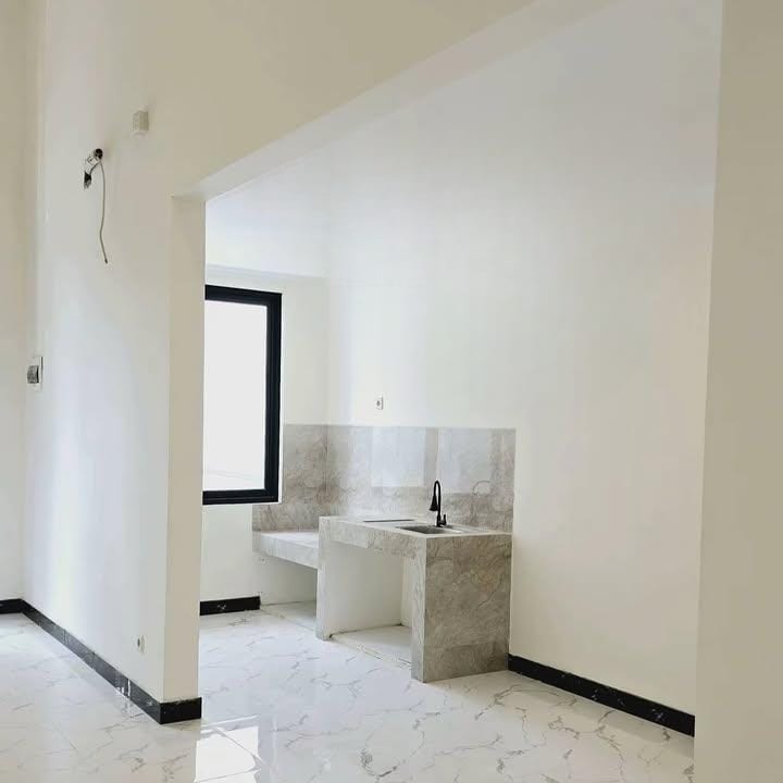 Dijual Rumah Siap Huni  Harga Terjangkau di Taman Puspa Raya di Citraland Surabaya Barat - Thumbnail 2