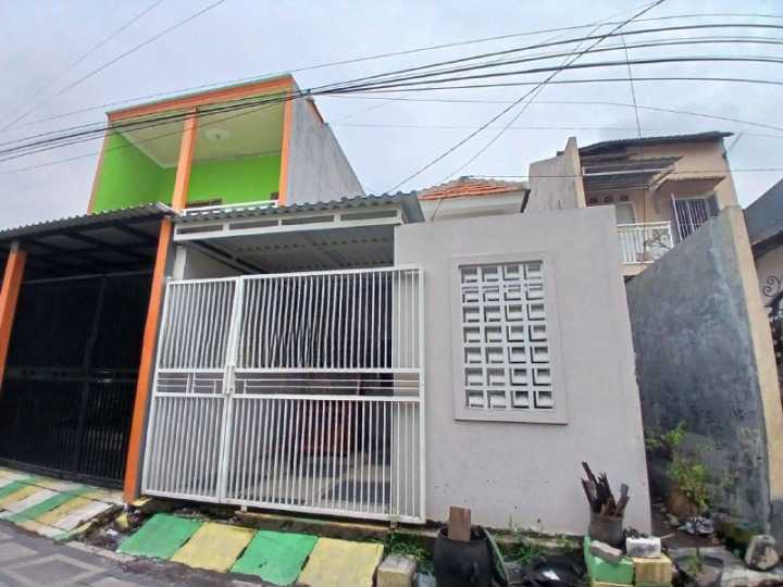 Dijual Rumah Nyaman Strategis di Jalan Jemur Gayungan Surabaya Selatan - Image 1