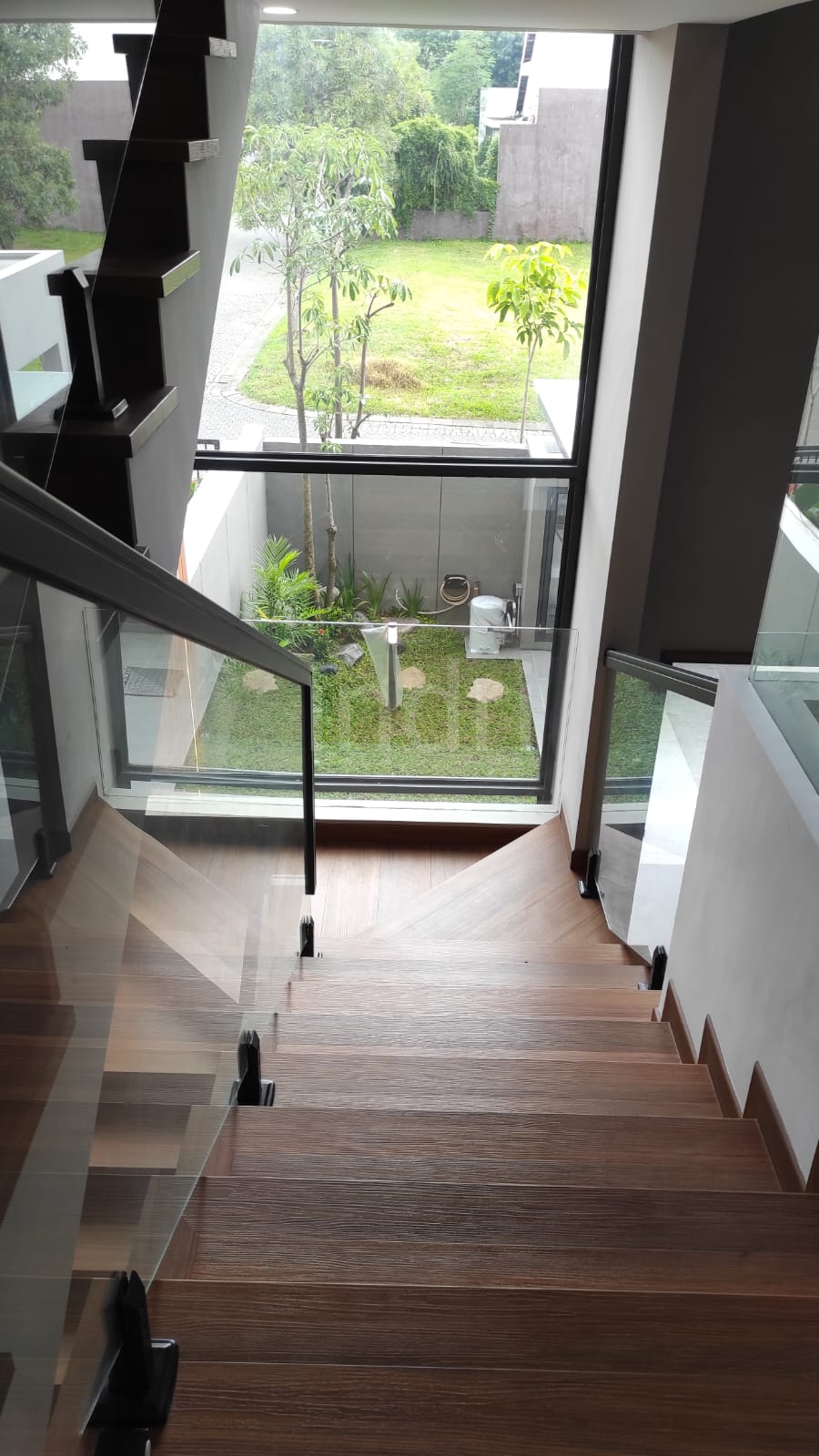 Dijual Rumah Premium Spec di Wilayah Citraland Woodland Surabaya Barat - Thumbnail 2