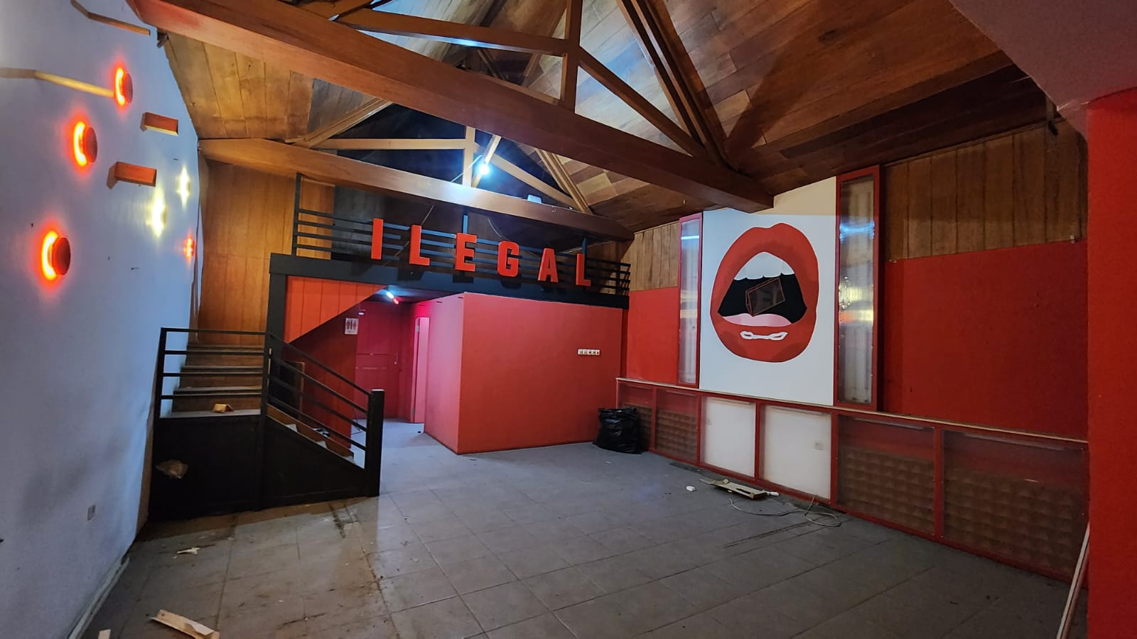 Disewakan Rumah Raya Darmo Permai Nol Jalan Cocok Untuk Cafe/Resto/Kantor Surabaya Barat - Thumbnail 2