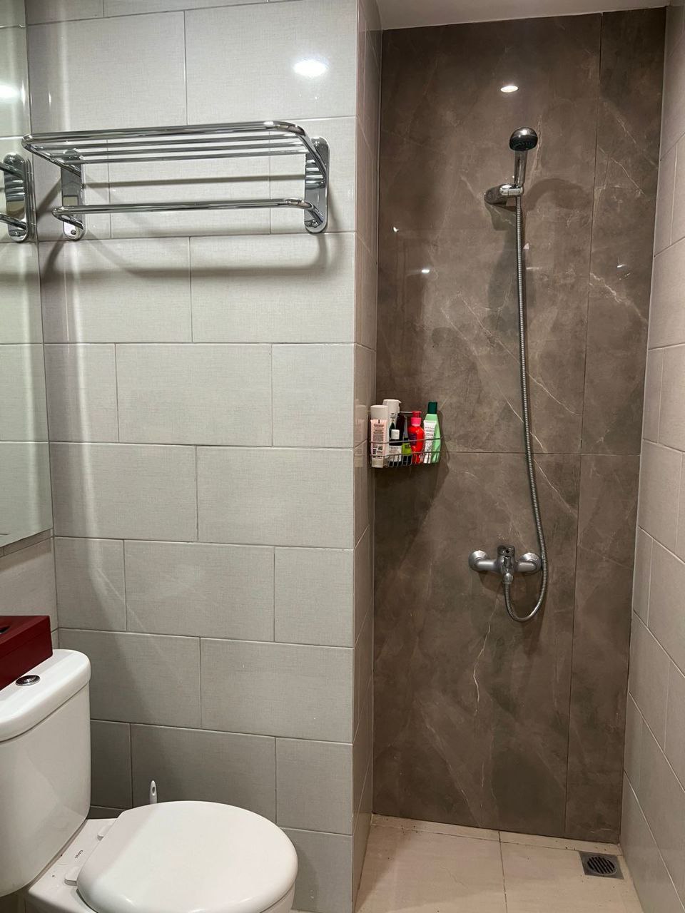 Disewakan Apartemen Mewah Full Furnished di Benson Surabaya Barat - Thumbnail 6