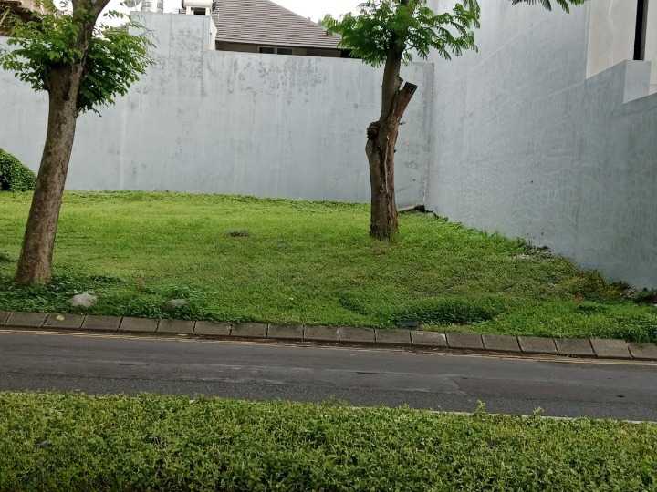 Dijual Tanah Luas di Kawasan Berkembang Citraland Raffles Garden Surabaya Barat - Image 1