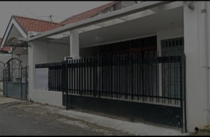 Dijual/disewakan Rumah Strategis di Wilayah Pucang Surabaya Timur - Image 1