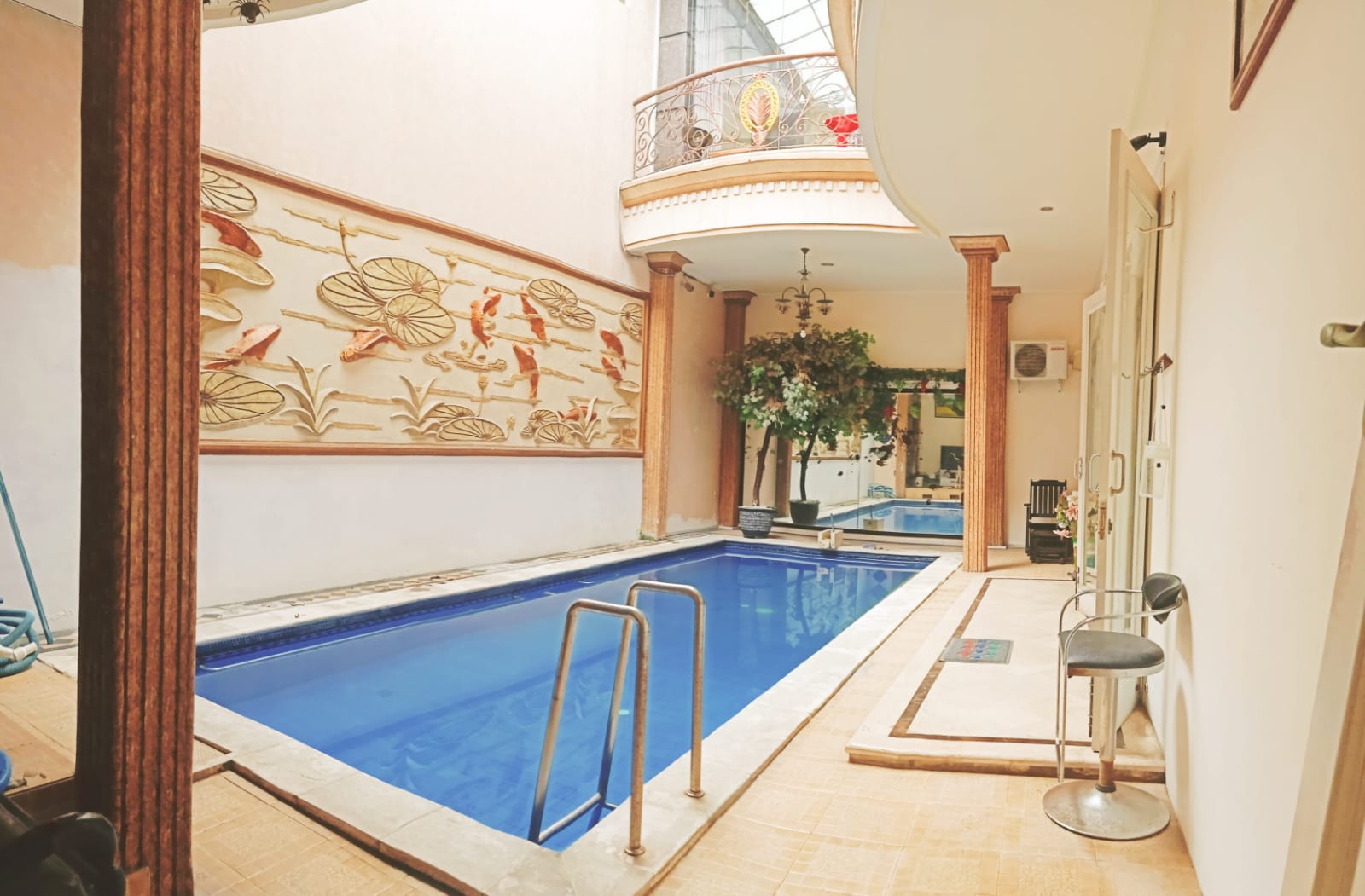 Dijual Rumah Classic Full Furnished Premium di kawasan Gayungsari Timur - Thumbnail 6