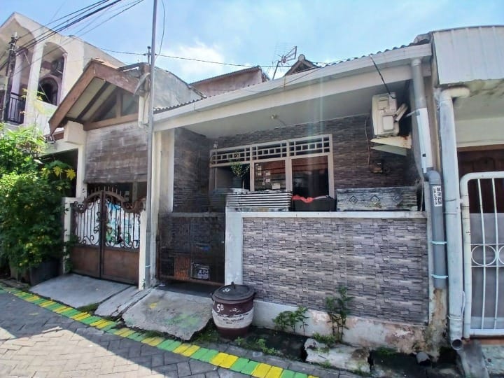 Dijual Rumah 2 Lantai Sederhana Pacar Kembang Murah Surabaya Timur - Image 1