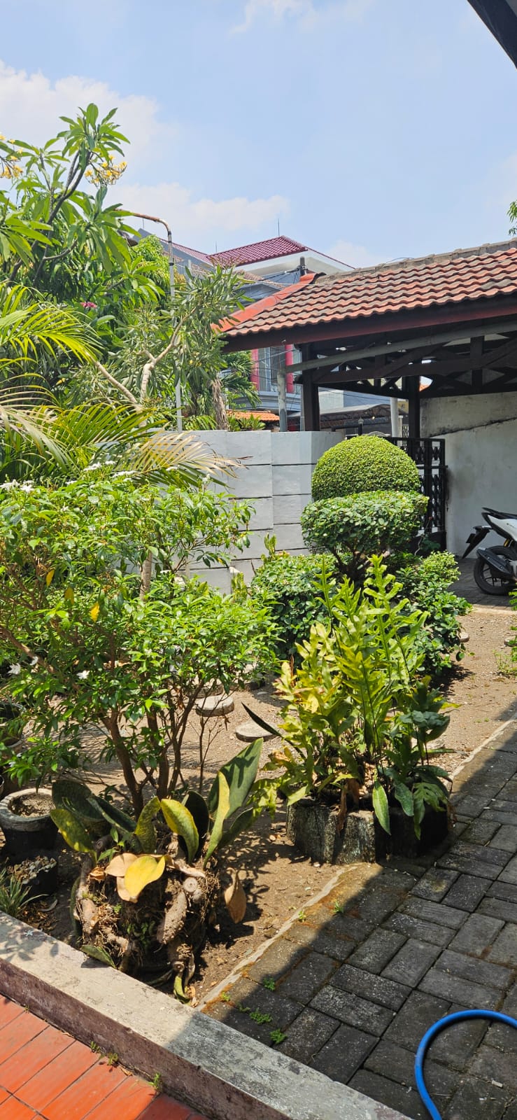 Dijual Rumah 2 Lantai Luas Nyaman di Sidosermo Surabaya Selatan - Image 1