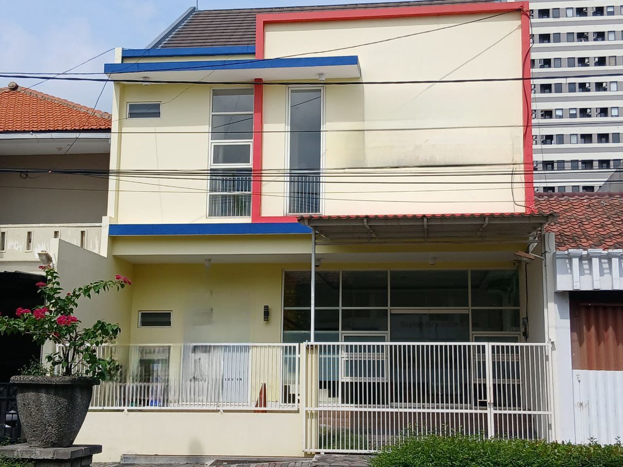 Dijual Rumah Strategis dan Bagus Babatan Pratama Surabaya Barat - Image 1