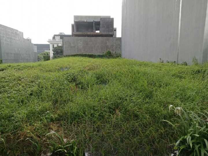 Dijual Tanah Kavling Lokasi Istimewa Raya Bukit Golf Utama Citraland Surabaya Barat - Image 1