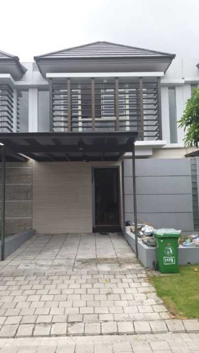 Disewakan Rumah Strategis 2 Lantai Siap Huni di Graha Natura Edenia Surabaya Barat - Image 1