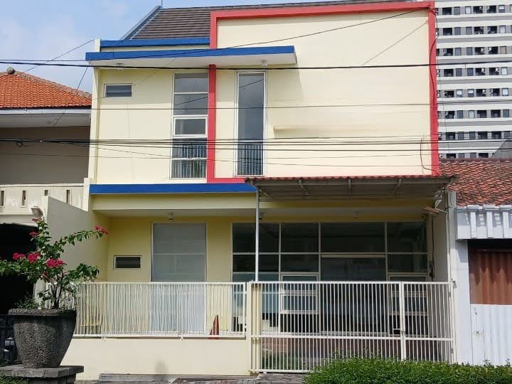 Dijual Rumah Strategis di Jalan Kembar Babatan Pratama – Wiyung, Surabaya Barat - Image 1
