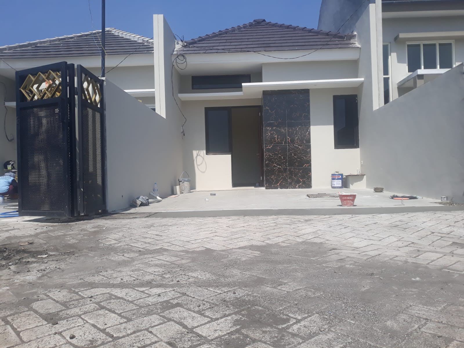 Dijual Rumah Strategis Baru Gress Siap Huni di Modern Tengah – Surabaya Timur - Image 1