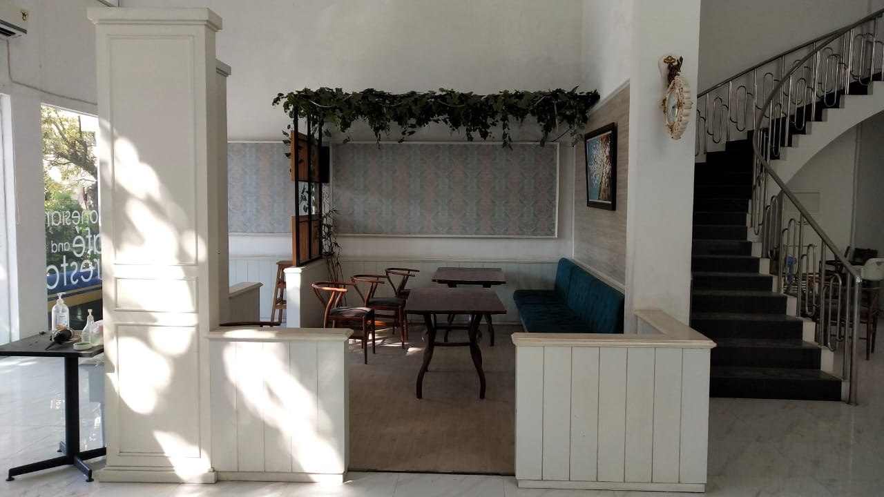 Disewakan Rumah Komersial Strategis di Jalan Raya Jemursari Surabaya Selatan - Thumbnail 5