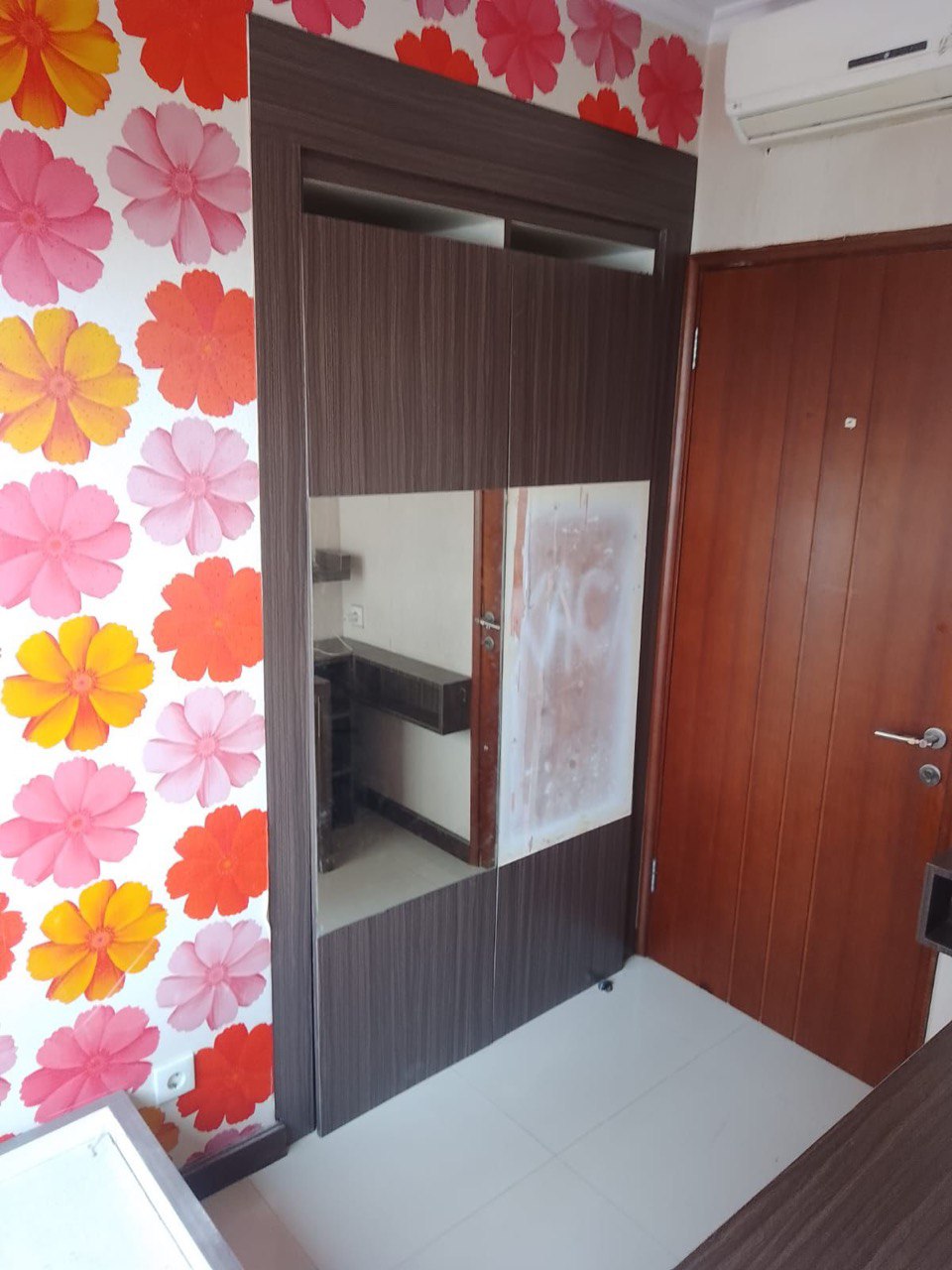 Dijual/Disewakan Apartemen Full Strategis Furnish di Waterplace Surabaya Barat - Thumbnail 8