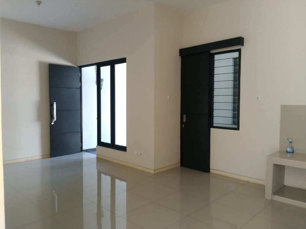 Dijual Rumah Siap Huni Strategis di Kutisari Surabaya Selatan - Thumbnail 2