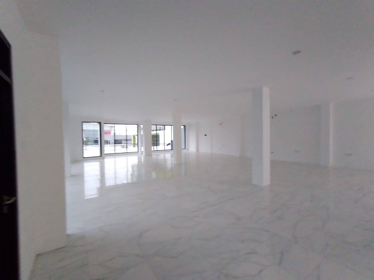 Disewakan Ruko Lokasi Strategis di Jalan Kenjeran Surabaya Utara - Thumbnail 3