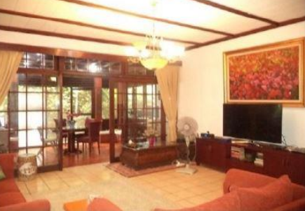 Dijual Rumah Siap Huni di Raya Mandala Menteng Jakarta Selatan - Thumbnail 3