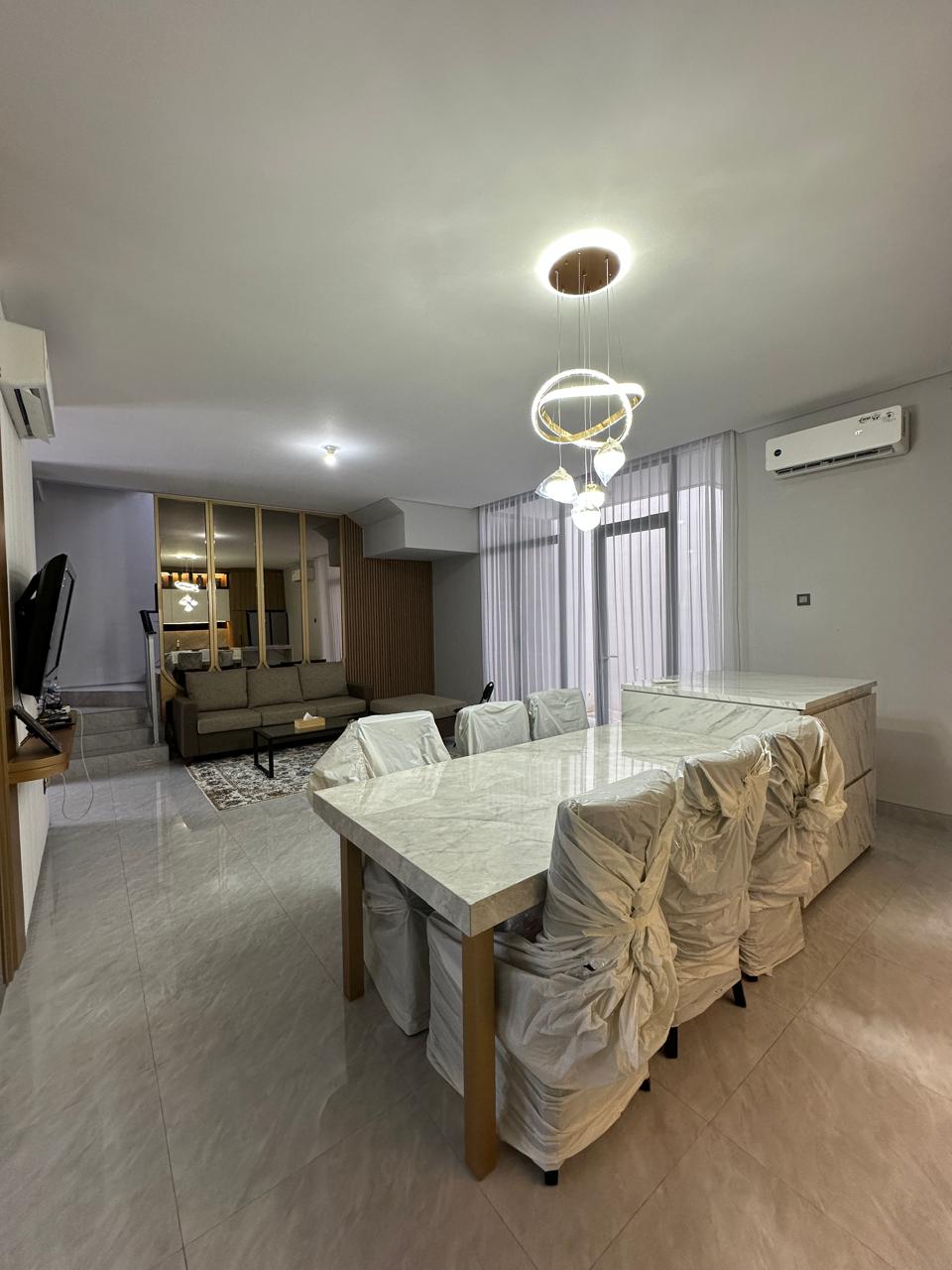 Disewakan Rumah Baru Siap Pakai di Grand Pakuwon Tandes Surabaya Barat - Thumbnail 5