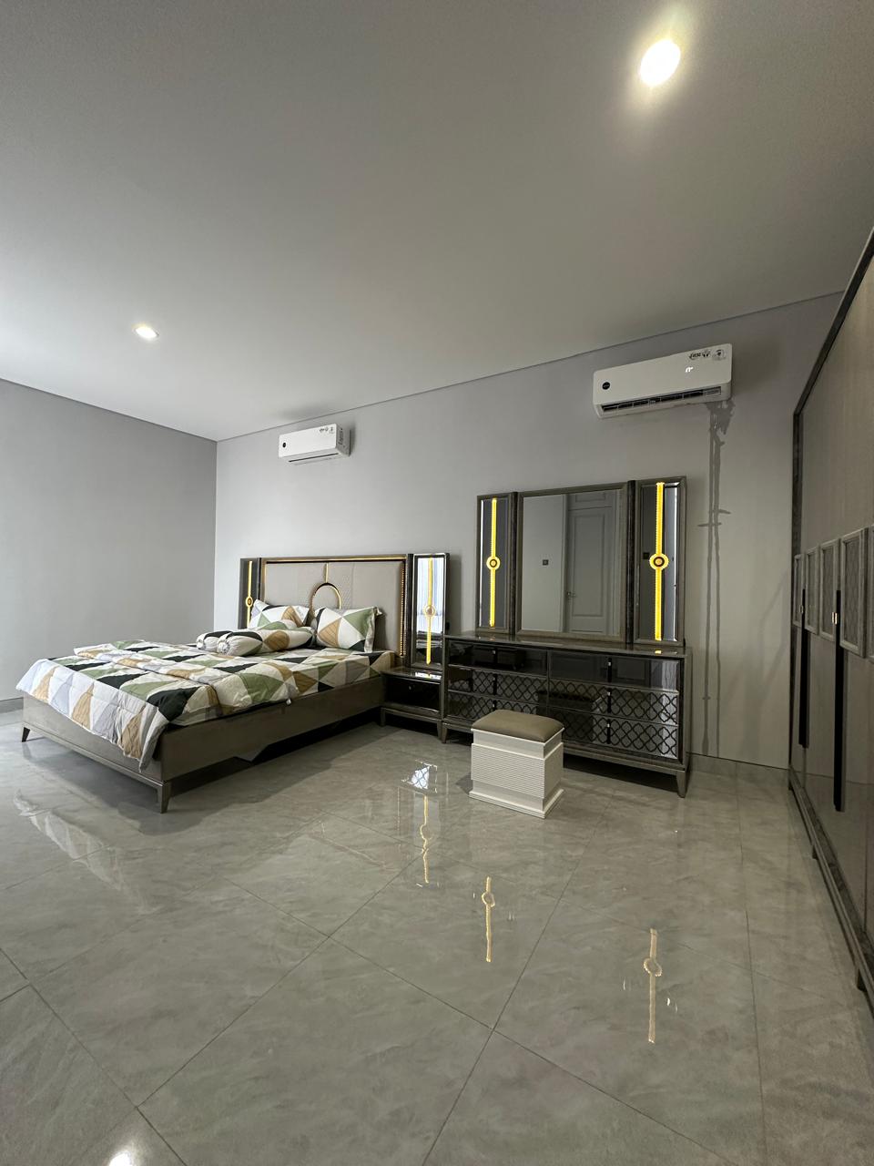 Disewakan Rumah Baru Siap Pakai di Grand Pakuwon Tandes Surabaya Barat - Thumbnail 8