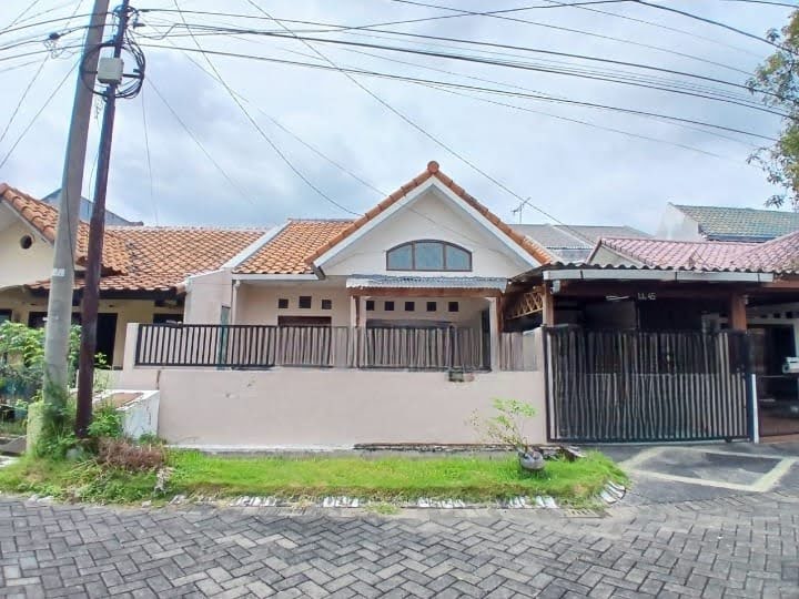 Dijual Rumah Siap Huni Nyaman di Babatan Pratama Wiyung – Surabaya Barat - Image 1
