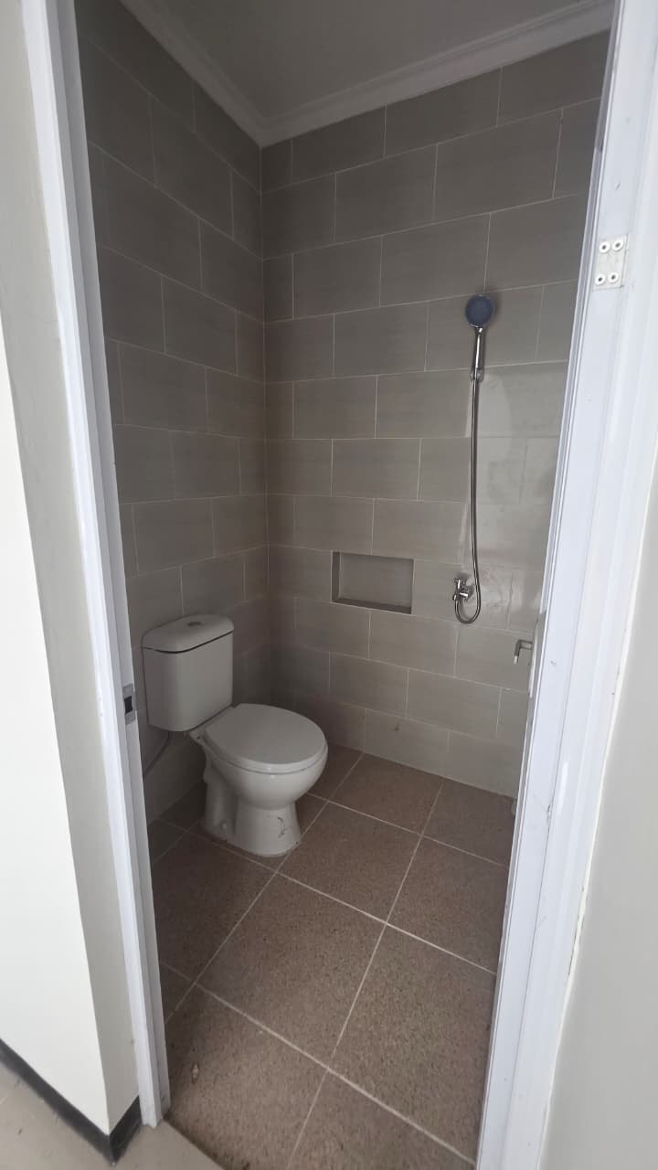 Dijual Rumah Strategis1 Lantai Siap Huni di Alana Tambak Oso Sidoarjo - Thumbnail 5