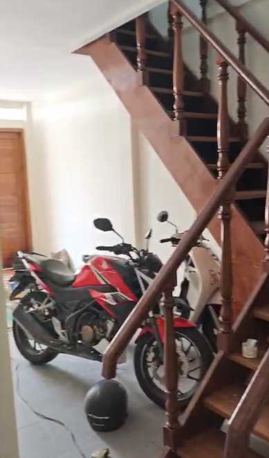 Disewakan Rumah 2 Lantai Luas Siap Huni di Ngagel Jaya Tengah Surabaya Timur - Thumbnail 2