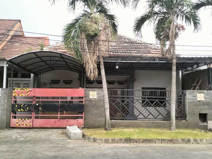 Dijual Rumah Strategis di Puri Safira Regency Raya Menganti Gresik - Image 1
