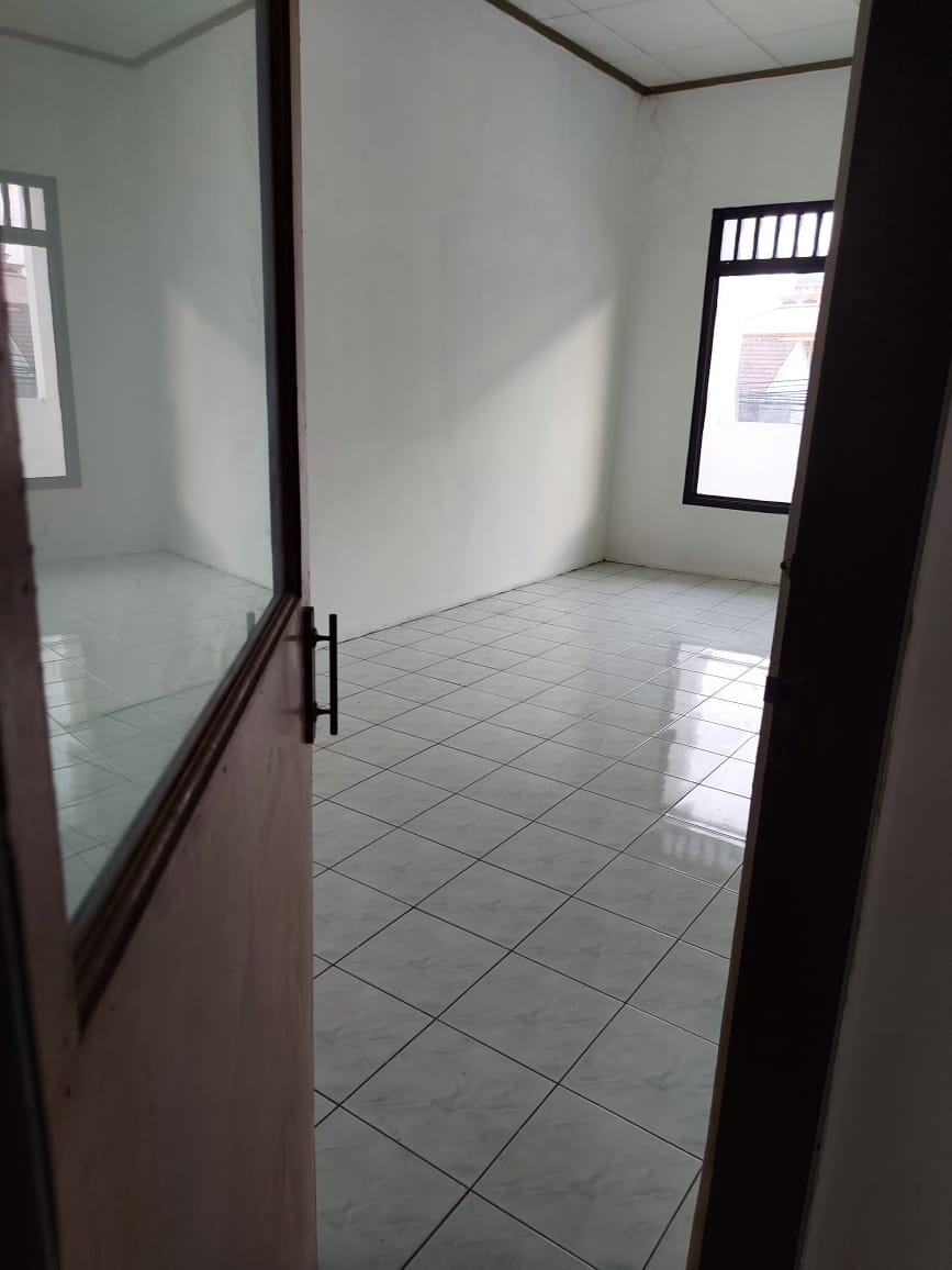 Dijual Rumah 2 Lantai Luas Siap Huni di Manukan Krajan Surabaya Barat - Thumbnail 2