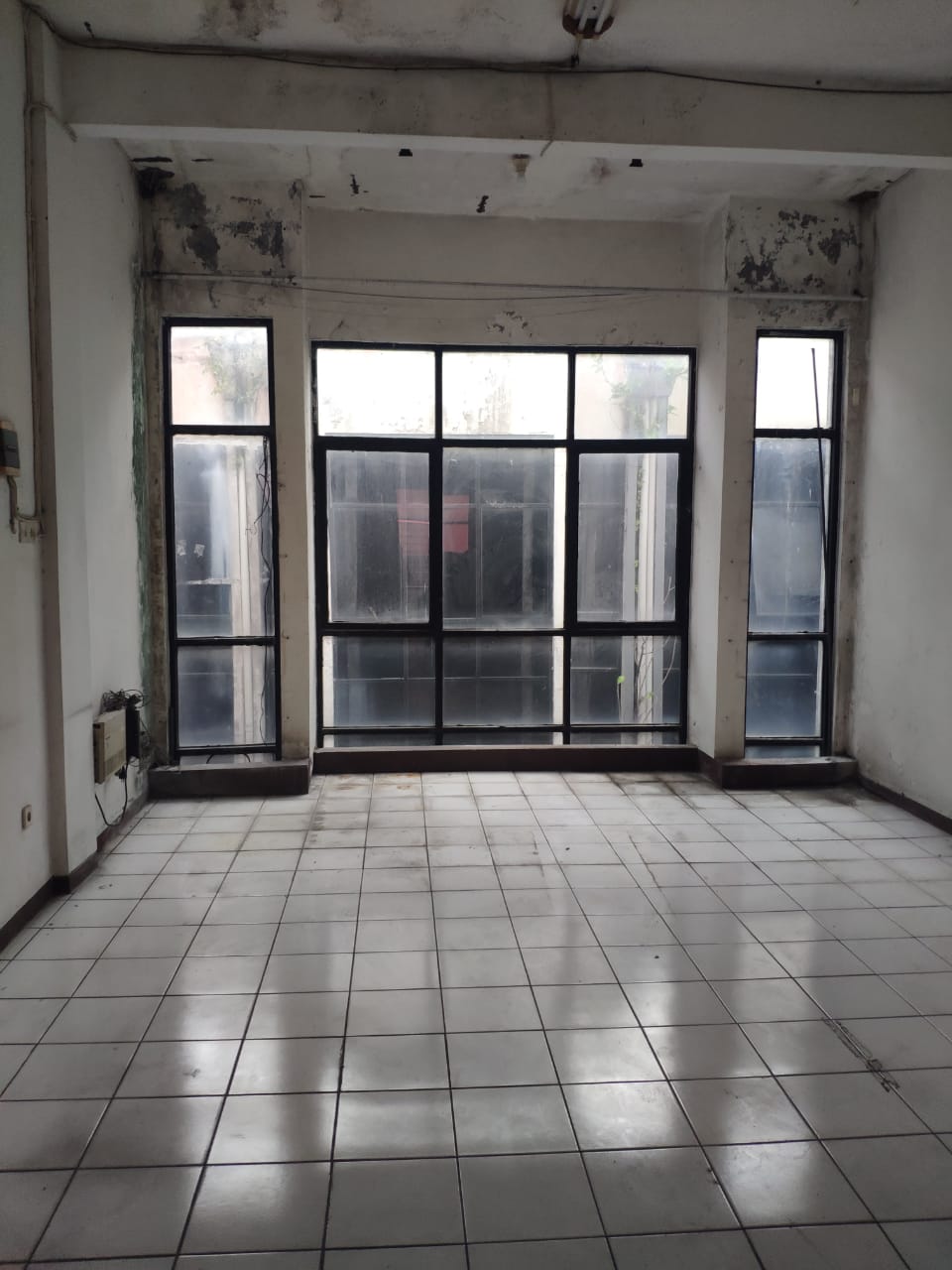 Dijual Ruko Strategis di Gembong Atom Megah Surabaya Utara - Thumbnail 2