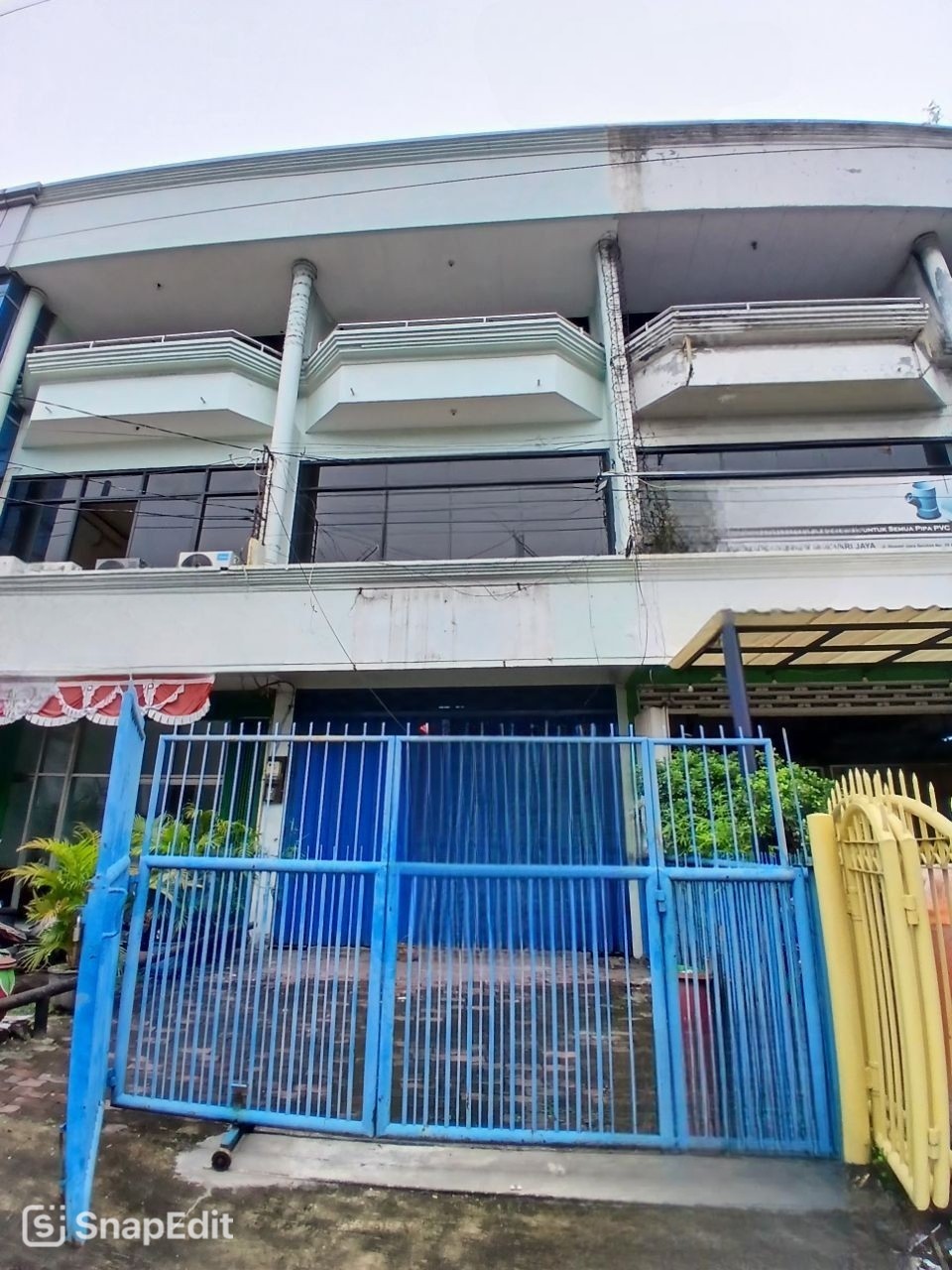 Disewakan Ruko Strategis di Ngagel Jaya Selatan Surabaya Timur - Image 1