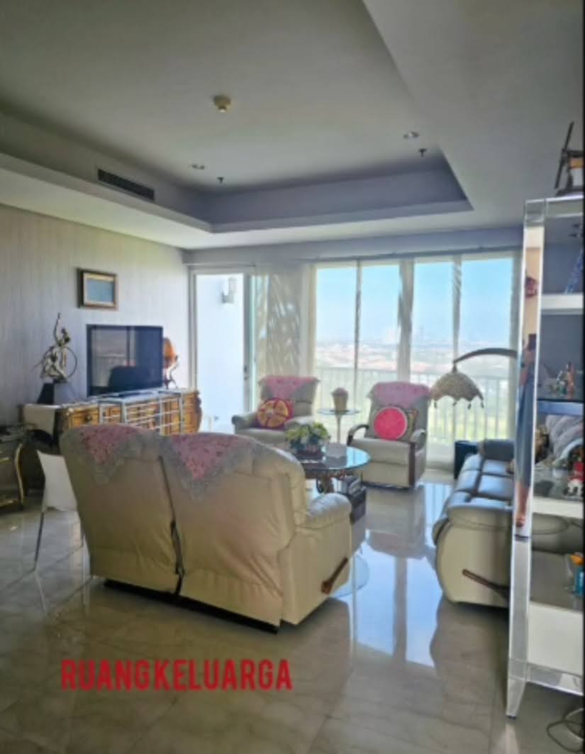 Dijual Apartemen Mewah Full Furnish – The Adhiwangsa Golf Residence, Surabaya Barat - Thumbnail 3